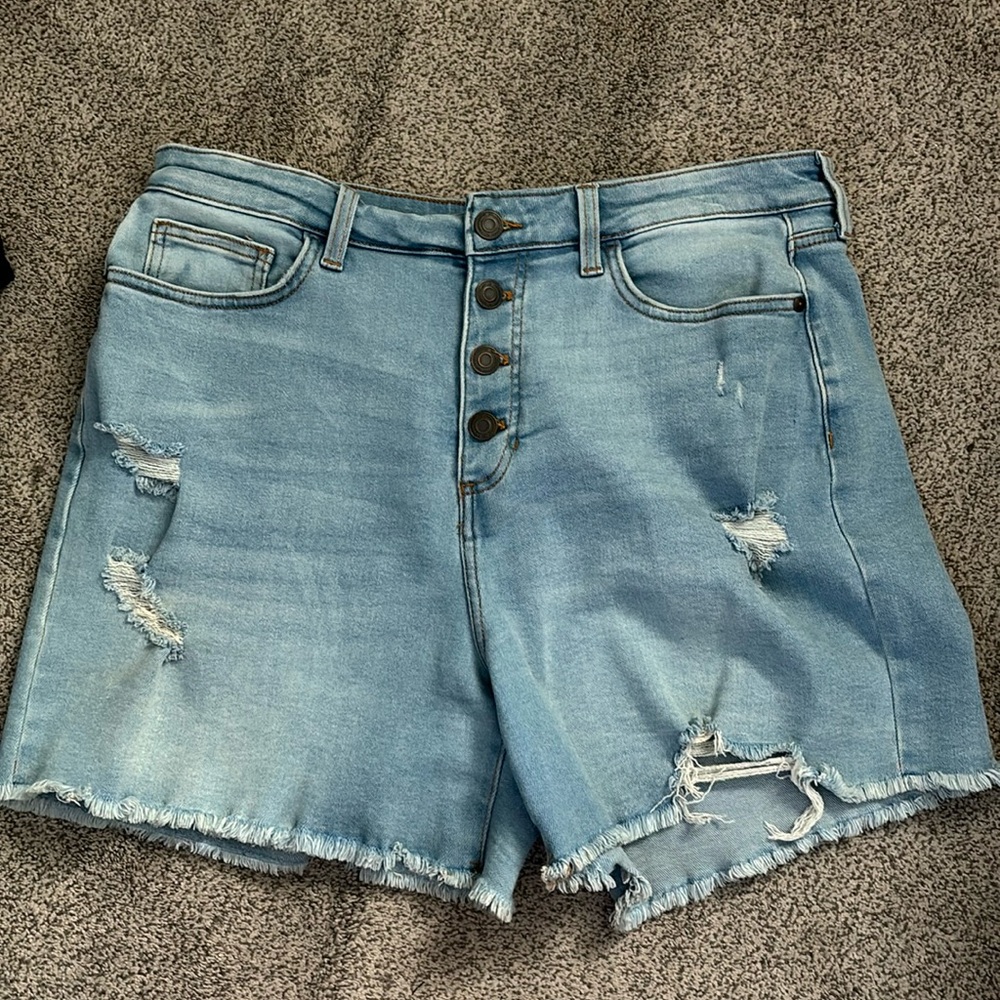 LC Lauren Conrad Distressed Jeans Shorts Women’s Size 16